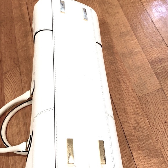 Rebeccaminkoff white leather handbag. 13x10”💖 - Picture 5 of 7